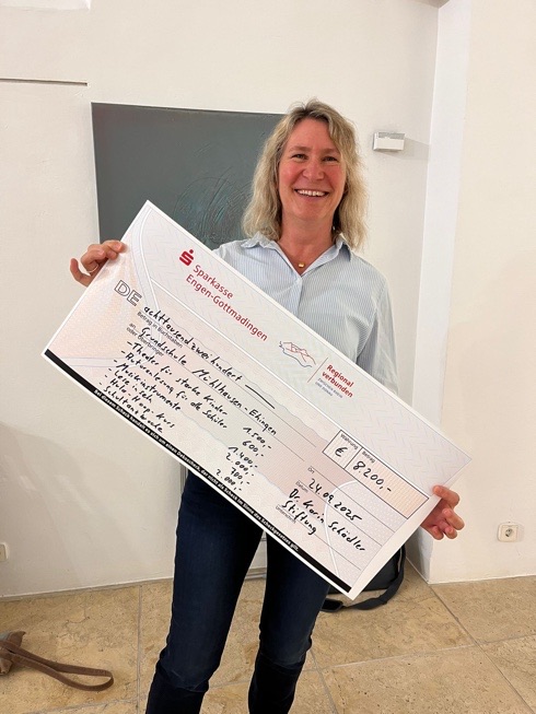 Scheckübergabe Dr.Karin Schädler Stiftung